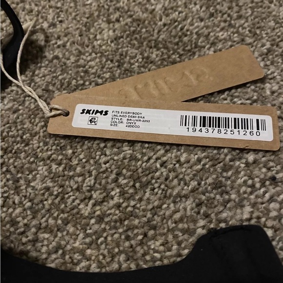 Skims Fits Everybody Unlined Demi Bra - Picture 7 of 7